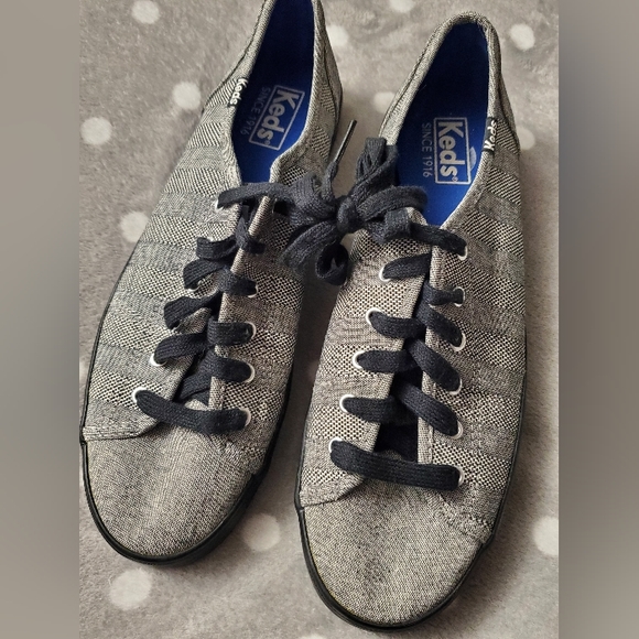 A pair of Keds - Picture 9 of 9